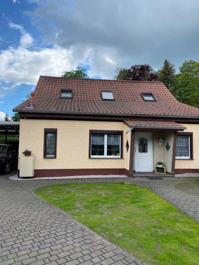 Ferienwohnung Zum Schloss Halbe Exterior foto